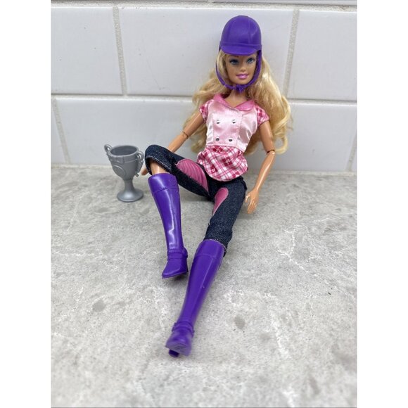 Barbie Champion in equestrian outfit with trophy. Purple helmut and boots. - Picture 5 of 10